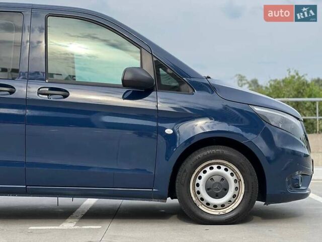 Синий Мерседес Вито, объемом двигателя 1.75 л и пробегом 195 тыс. км за 19400 $, фото 7 на Automoto.ua
