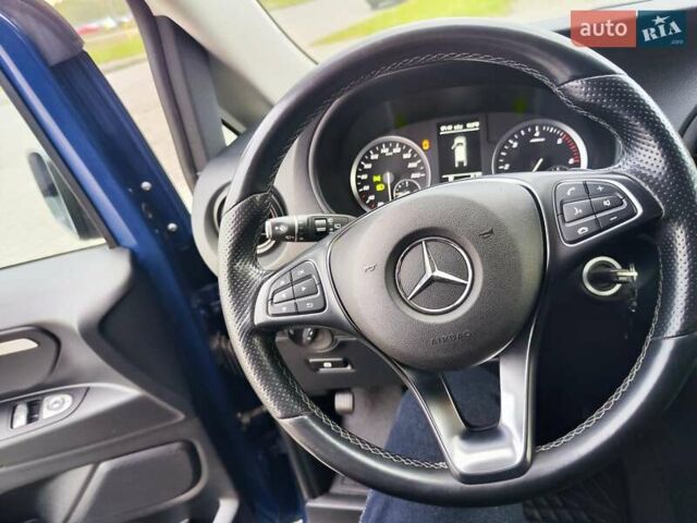 Синій Мерседес Віто, об'ємом двигуна 2.2 л та пробігом 200 тис. км за 33888 $, фото 59 на Automoto.ua