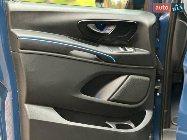 Синий Мерседес Вито, объемом двигателя 2.14 л и пробегом 156 тыс. км за 29500 $, фото 16 на Automoto.ua