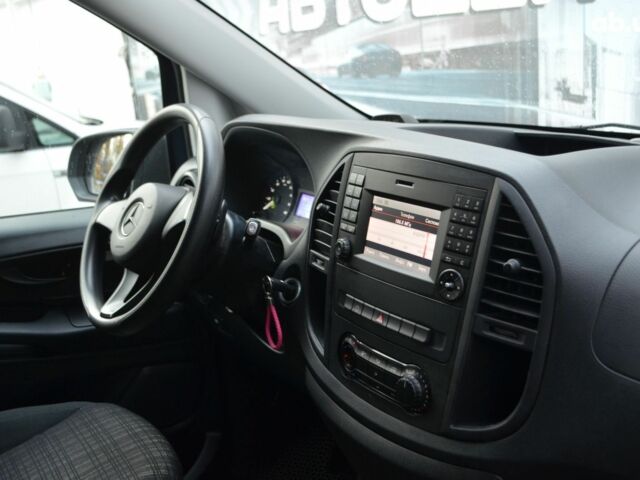 Синий Мерседес Вито, объемом двигателя 0 л и пробегом 38 тыс. км за 15000 $, фото 14 на Automoto.ua