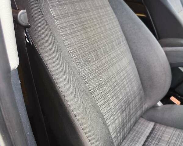 Синій Мерседес Віто, об'ємом двигуна 2.2 л та пробігом 200 тис. км за 33888 $, фото 78 на Automoto.ua