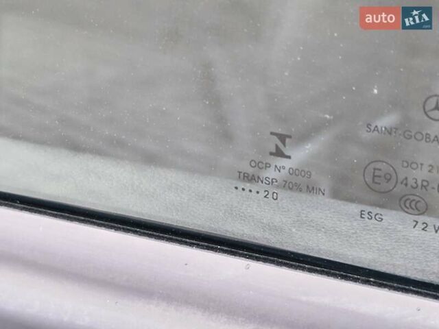 Синій Мерседес Віто, об'ємом двигуна 2.2 л та пробігом 200 тис. км за 33888 $, фото 38 на Automoto.ua