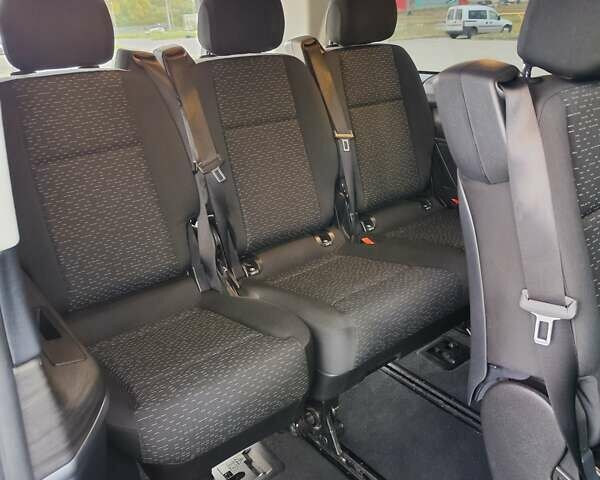 Синій Мерседес Віто, об'ємом двигуна 2.2 л та пробігом 200 тис. км за 33888 $, фото 111 на Automoto.ua