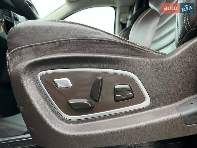 Синий Мерседес Вито, объемом двигателя 1.75 л и пробегом 195 тыс. км за 19400 $, фото 12 на Automoto.ua