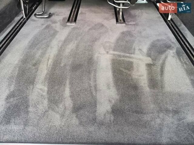 Синій Мерседес Віто, об'ємом двигуна 2.2 л та пробігом 200 тис. км за 33888 $, фото 119 на Automoto.ua