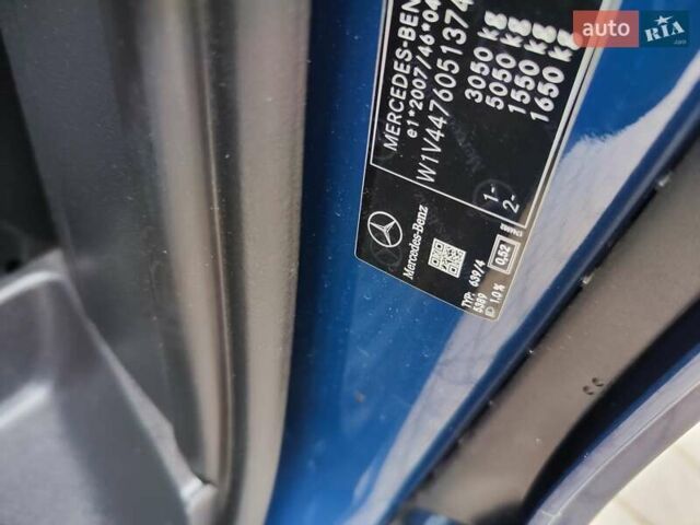 Синій Мерседес Віто, об'ємом двигуна 2.2 л та пробігом 200 тис. км за 33888 $, фото 68 на Automoto.ua