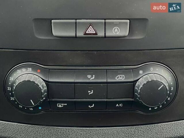 Синий Мерседес Вито, объемом двигателя 1.75 л и пробегом 195 тыс. км за 19400 $, фото 19 на Automoto.ua