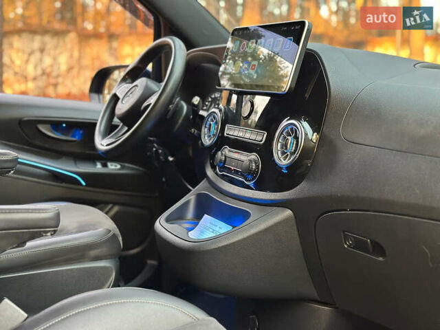 Синий Мерседес Вито, объемом двигателя 2.14 л и пробегом 156 тыс. км за 29500 $, фото 22 на Automoto.ua