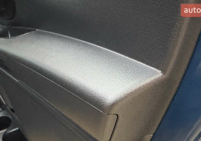 Синий Мерседес Вито, объемом двигателя 2.14 л и пробегом 297 тыс. км за 23150 $, фото 54 на Automoto.ua