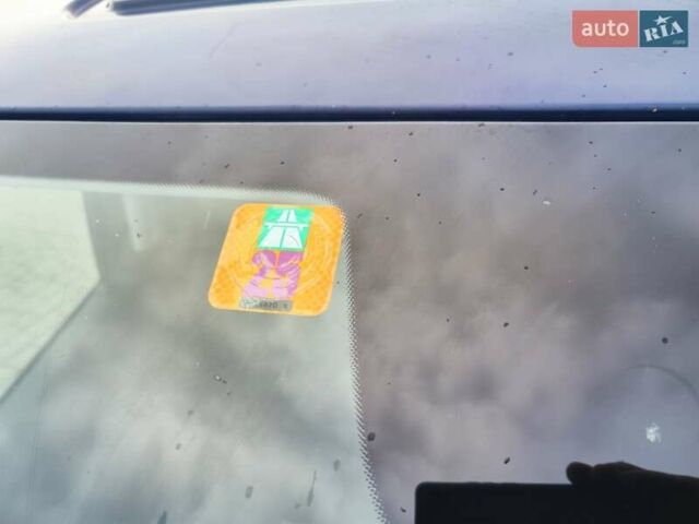 Синій Мерседес Віто, об'ємом двигуна 2.2 л та пробігом 200 тис. км за 33888 $, фото 41 на Automoto.ua