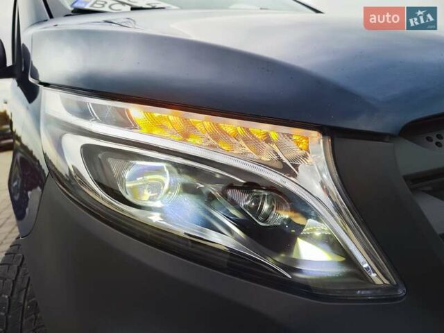 Синій Мерседес Віто, об'ємом двигуна 2.2 л та пробігом 200 тис. км за 33888 $, фото 8 на Automoto.ua