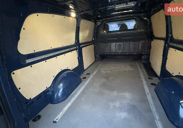 Синий Мерседес Вито, объемом двигателя 2.14 л и пробегом 297 тыс. км за 23150 $, фото 33 на Automoto.ua