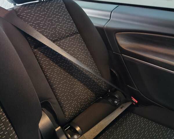 Синій Мерседес Віто, об'ємом двигуна 2.2 л та пробігом 200 тис. км за 33888 $, фото 94 на Automoto.ua