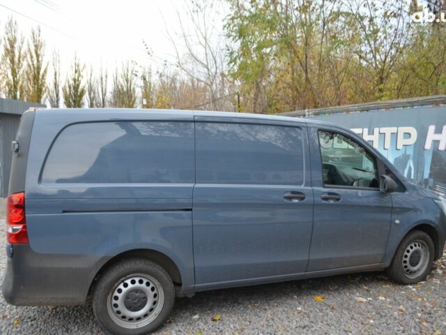 Синий Мерседес Вито, объемом двигателя 0 л и пробегом 38 тыс. км за 15000 $, фото 4 на Automoto.ua