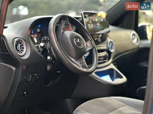 Синий Мерседес Вито, объемом двигателя 2.14 л и пробегом 156 тыс. км за 29500 $, фото 7 на Automoto.ua