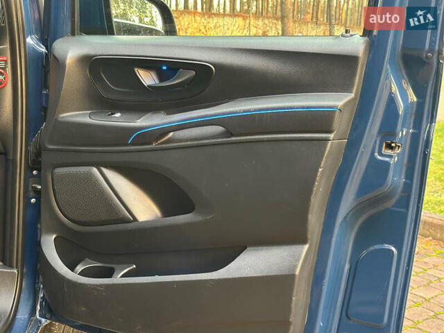 Синий Мерседес Вито, объемом двигателя 2.14 л и пробегом 156 тыс. км за 29500 $, фото 21 на Automoto.ua