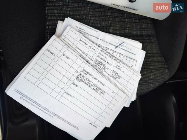 Синій Мерседес Віто, об'ємом двигуна 2.2 л та пробігом 200 тис. км за 33888 $, фото 27 на Automoto.ua