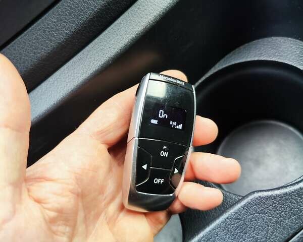 Синій Мерседес Віто, об'ємом двигуна 2.2 л та пробігом 200 тис. км за 33888 $, фото 52 на Automoto.ua