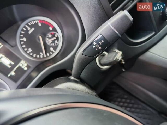 Синій Мерседес Віто, об'ємом двигуна 2.2 л та пробігом 200 тис. км за 33888 $, фото 55 на Automoto.ua