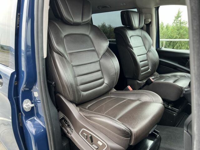 Синий Мерседес Вито, объемом двигателя 1.8 л и пробегом 195 тыс. км за 19900 $, фото 23 на Automoto.ua