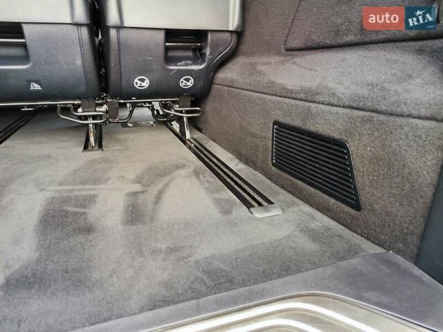 Синій Мерседес Віто, об'ємом двигуна 2.2 л та пробігом 200 тис. км за 33888 $, фото 117 на Automoto.ua