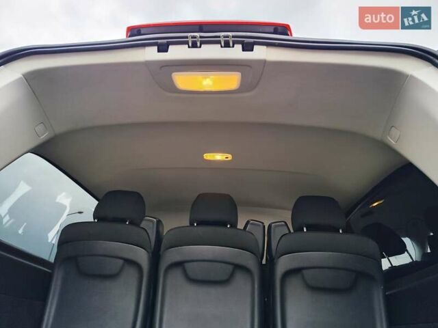 Синій Мерседес Віто, об'ємом двигуна 2.2 л та пробігом 200 тис. км за 33888 $, фото 115 на Automoto.ua