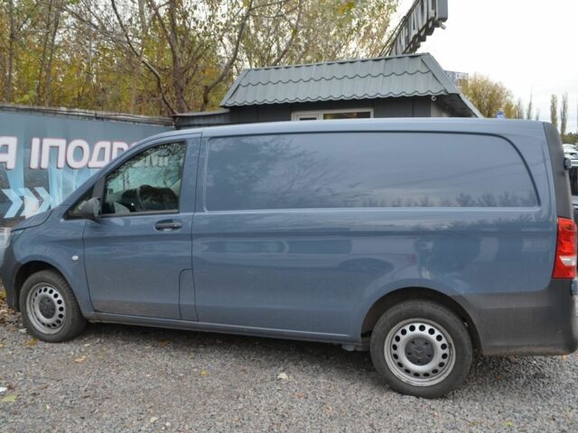 Синий Мерседес Вито, объемом двигателя 0 л и пробегом 38 тыс. км за 15000 $, фото 3 на Automoto.ua