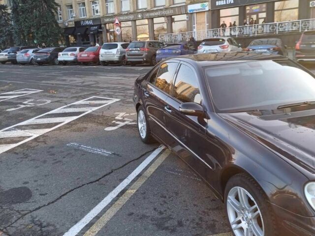 Синій Мерседес Віто, об'ємом двигуна 2.7 л та пробігом 325 тис. км за 5300 $, фото 1 на Automoto.ua