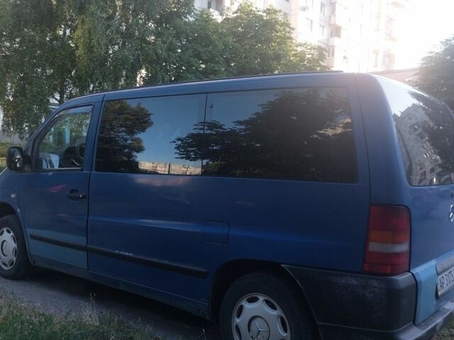 Синий Мерседес Вито, объемом двигателя 2.1 л и пробегом 339 тыс. км за 4500 $, фото 3 на Automoto.ua