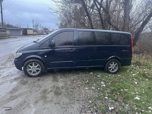 Синий Мерседес Вито, объемом двигателя 2.1 л и пробегом 300 тыс. км за 7500 $, фото 4 на Automoto.ua
