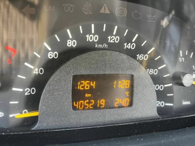 Синій Мерседес Віто, об'ємом двигуна 2.1 л та пробігом 405 тис. км за 7950 $, фото 10 на Automoto.ua