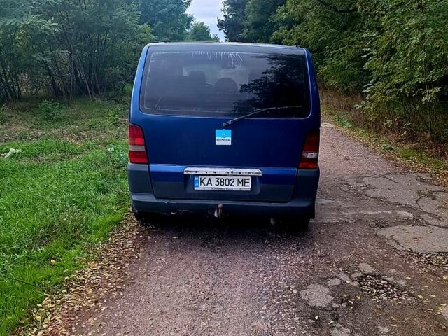 Синий Мерседес Вито, объемом двигателя 2.3 л и пробегом 55 тыс. км за 3800 $, фото 2 на Automoto.ua