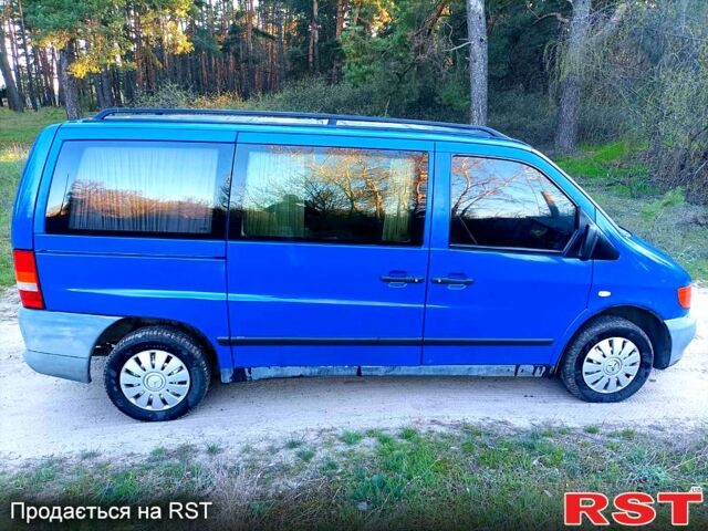 Синий Мерседес Вито, объемом двигателя 2.2 л и пробегом 0 тыс. км за 4500 $, фото 3 на Automoto.ua