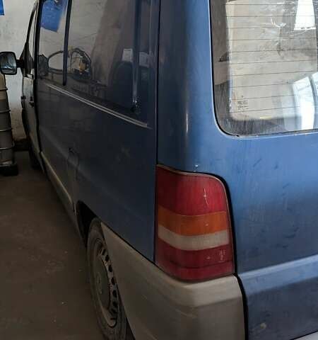 Мерседес Вито 2000 в Одессе на Automoto.ua Синий Мерседес Вито, объемом двигателя 2.15 л и пробегом 100 тыс. км за 4300 $, фото 4 на Automoto.ua