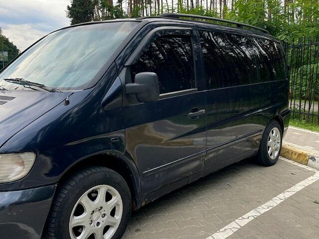 Синий Мерседес Вито, объемом двигателя 2.2 л и пробегом 403 тыс. км за 5350 $, фото 1 на Automoto.ua