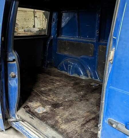 Мерседес Вито 2000 в Одессе на Automoto.ua Синий Мерседес Вито, объемом двигателя 2.15 л и пробегом 100 тыс. км за 4300 $, фото 6 на Automoto.ua