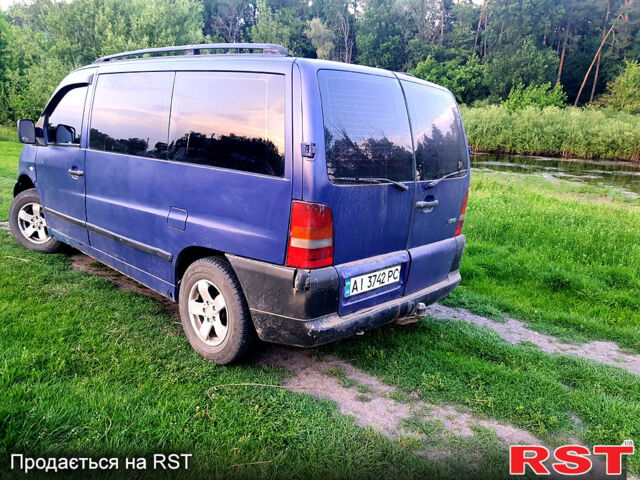 Синий Мерседес Вито, объемом двигателя 2.2 л и пробегом 250 тыс. км за 3333 $, фото 3 на Automoto.ua