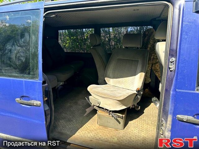 Синій Мерседес Віто, об'ємом двигуна 2.2 л та пробігом 250 тис. км за 4500 $, фото 7 на Automoto.ua