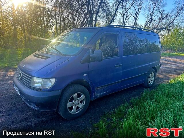 Синій Мерседес Віто, об'ємом двигуна 2.2 л та пробігом 250 тис. км за 4500 $, фото 9 на Automoto.ua