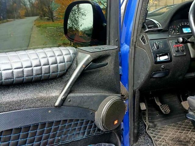 Синій Мерседес Віто, об'ємом двигуна 2.1 л та пробігом 240 тис. км за 7000 $, фото 4 на Automoto.ua