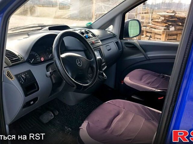 Синий Мерседес Вито, объемом двигателя 2.1 л и пробегом 125 тыс. км за 8100 $, фото 3 на Automoto.ua