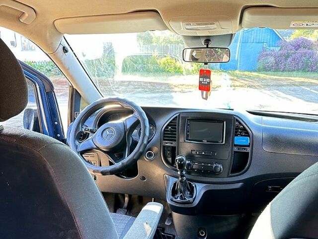 Синій Мерседес Віто, об'ємом двигуна 2.1 л та пробігом 308 тис. км за 22000 $, фото 5 на Automoto.ua