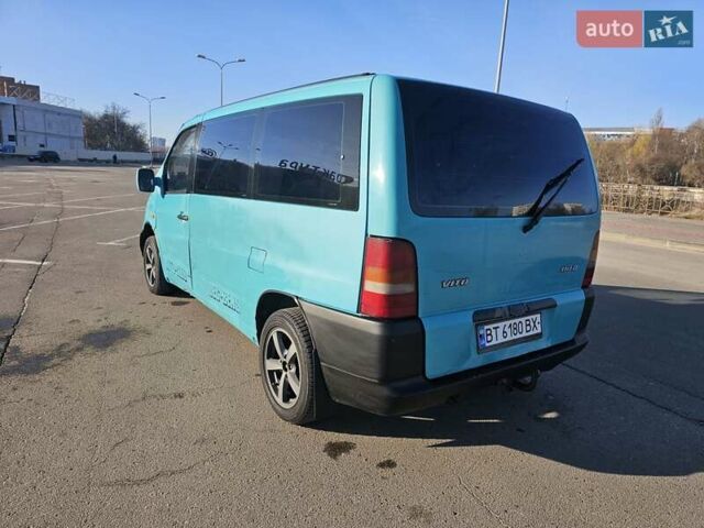 Зеленый Мерседес Вито, объемом двигателя 2.38 л и пробегом 400 тыс. км за 3950 $, фото 4 на Automoto.ua