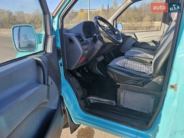 Зеленый Мерседес Вито, объемом двигателя 2.38 л и пробегом 400 тыс. км за 3950 $, фото 9 на Automoto.ua