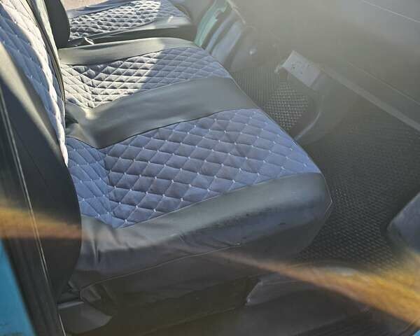 Зеленый Мерседес Вито, объемом двигателя 2.38 л и пробегом 400 тыс. км за 3950 $, фото 10 на Automoto.ua