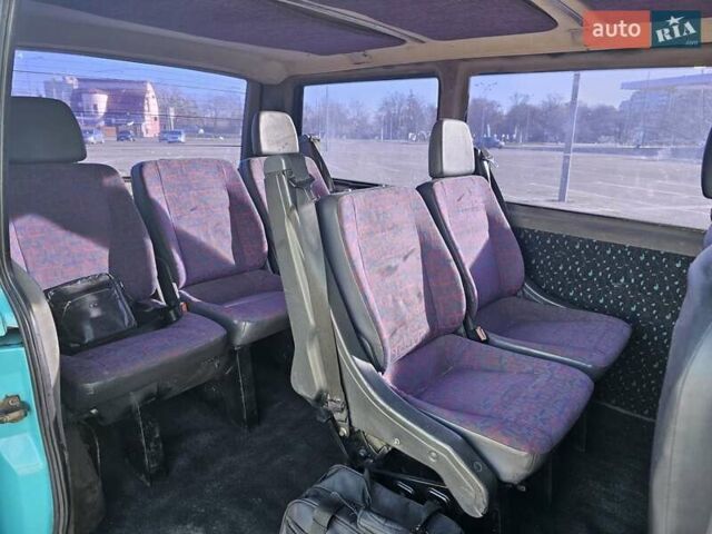 Зеленый Мерседес Вито, объемом двигателя 2.38 л и пробегом 400 тыс. км за 3950 $, фото 13 на Automoto.ua