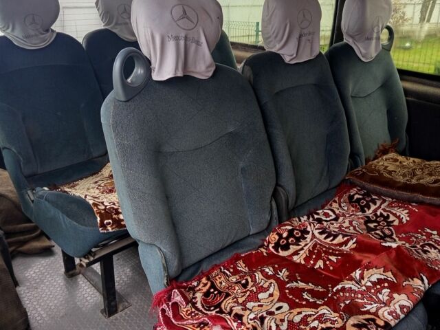 Зеленый Мерседес Вито, объемом двигателя 2.3 л и пробегом 700 тыс. км за 3100 $, фото 1 на Automoto.ua