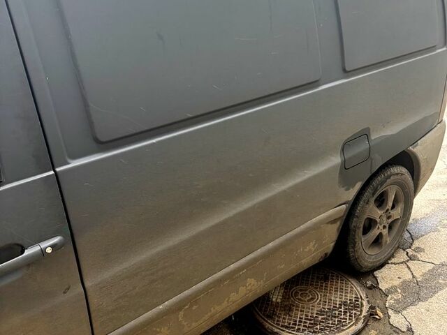 Зеленый Мерседес Вито, объемом двигателя 2.3 л и пробегом 277 тыс. км за 3550 $, фото 8 на Automoto.ua