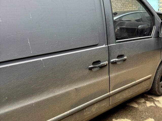 Зеленый Мерседес Вито, объемом двигателя 2.3 л и пробегом 277 тыс. км за 3550 $, фото 6 на Automoto.ua