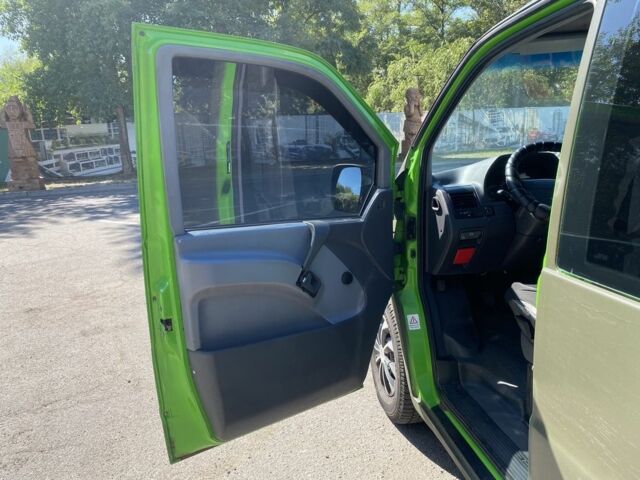 Мерседес Віто 1999 у Дніпро (Дніпропетровську) на Automoto.ua Зелений Мерседес Віто, об'ємом двигуна 2.1 л та пробігом 400 тис. км за 3800 $, фото 8 на Automoto.ua